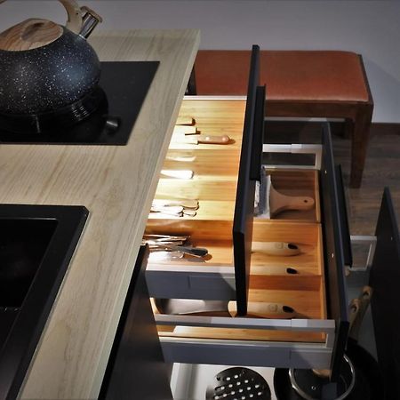 Boutique 108 - Old City, Luxury Apt. With A Garage クラクフ エクステリア 写真