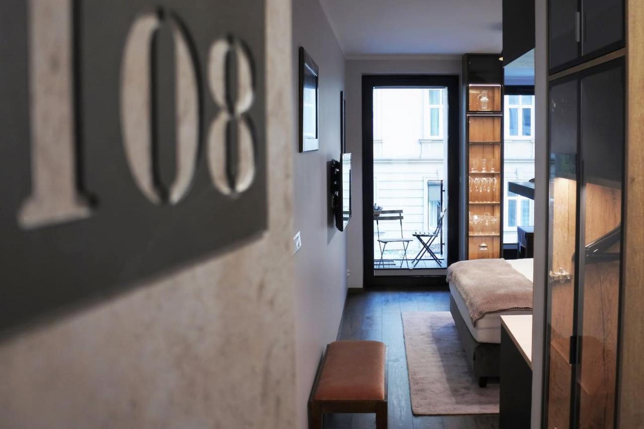 Boutique 108 - Old City, Luxury Apt. With A Garage クラクフ エクステリア 写真
